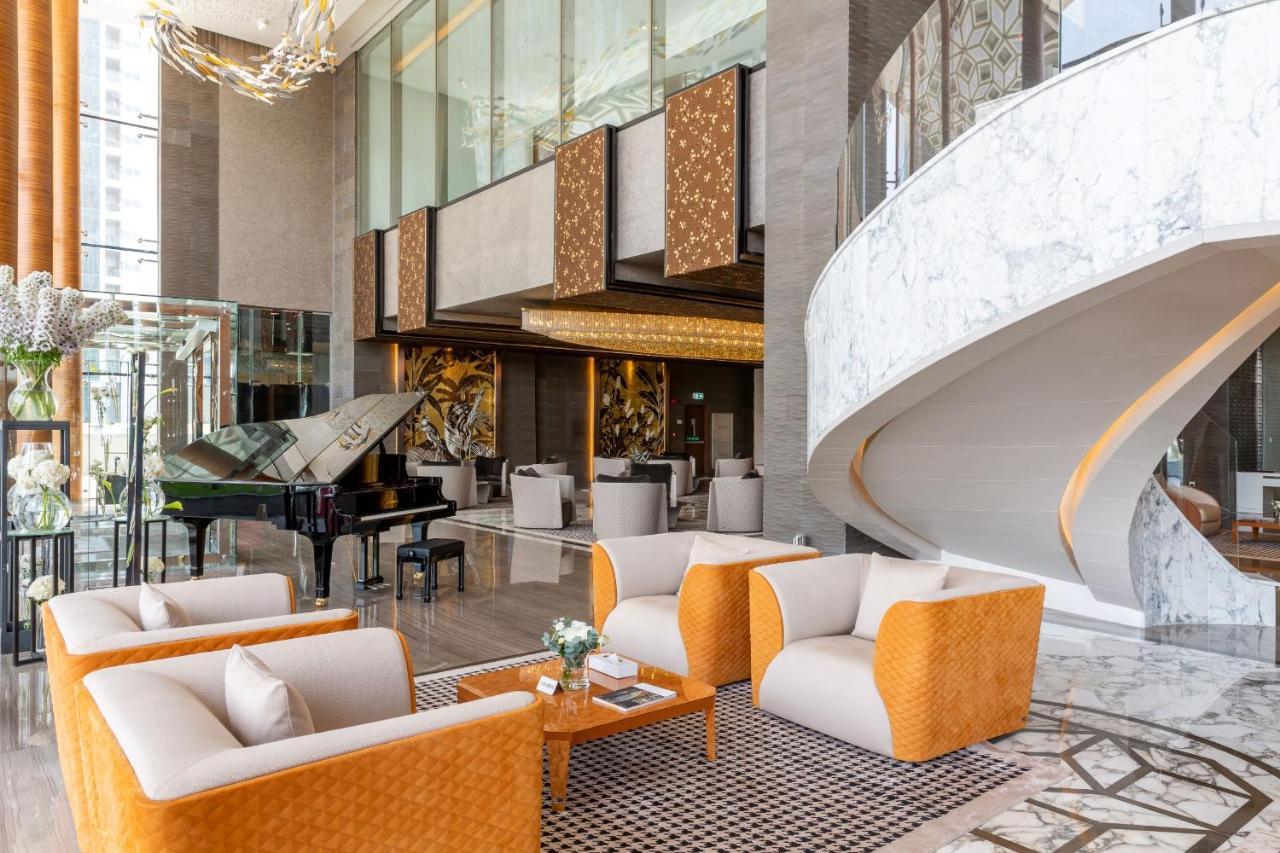 The Bentley Luxury Hotel & Suites Доха Экстерьер фото The lobby of the hotel