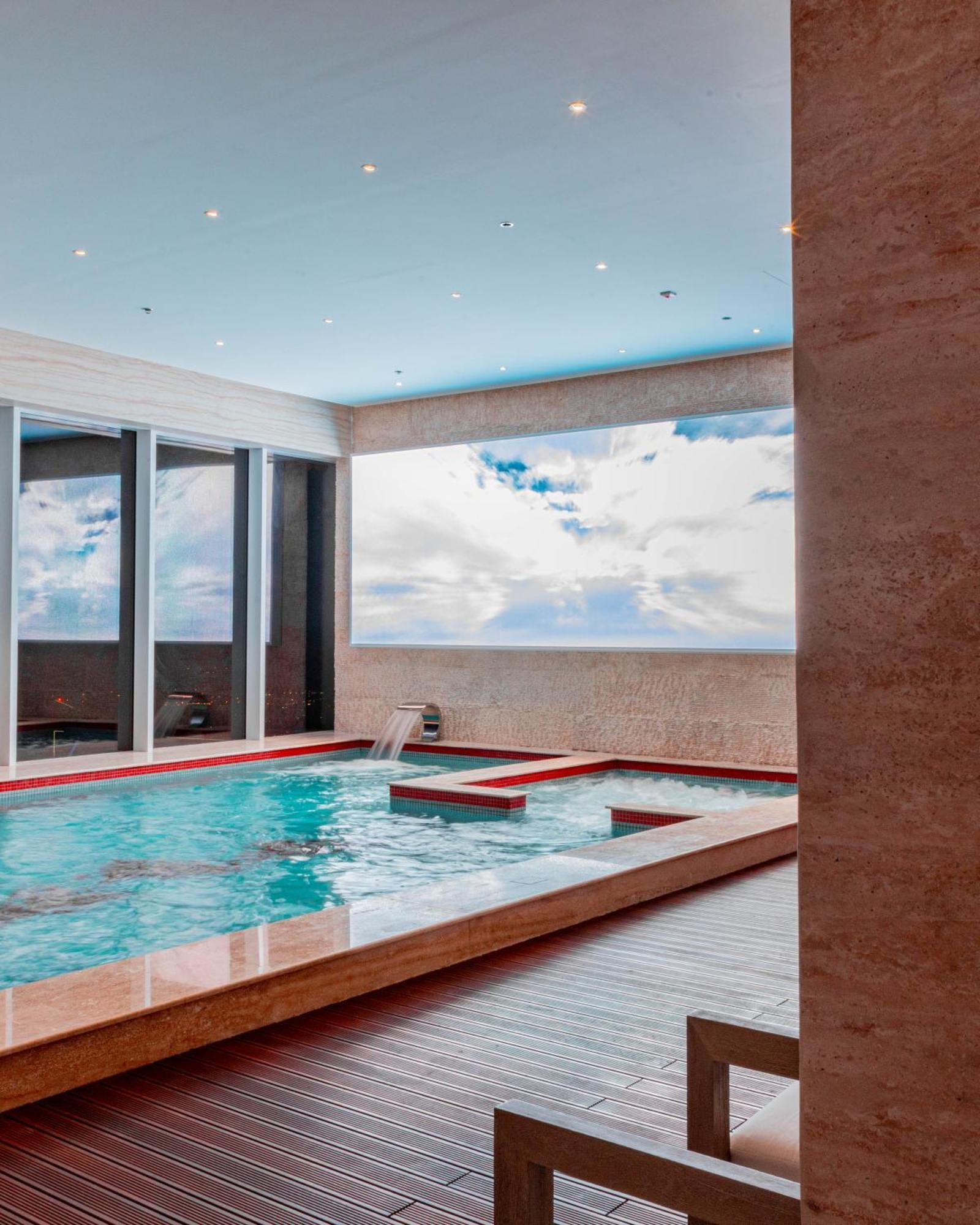 The Bentley Luxury Hotel & Suites Доха Экстерьер фото The spa at The Ritz-Carlton, Tysons